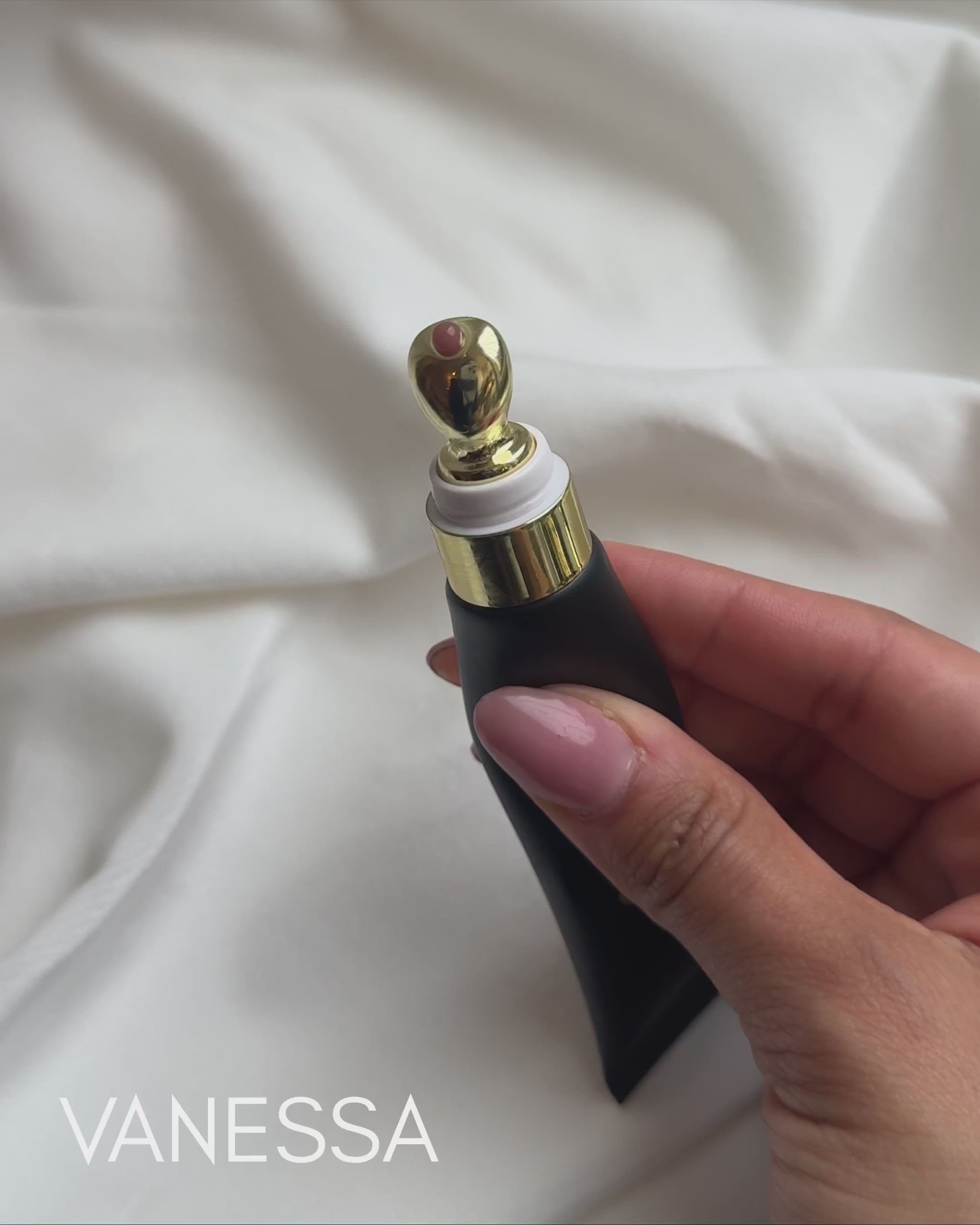 THE PLUMPING GLOSS