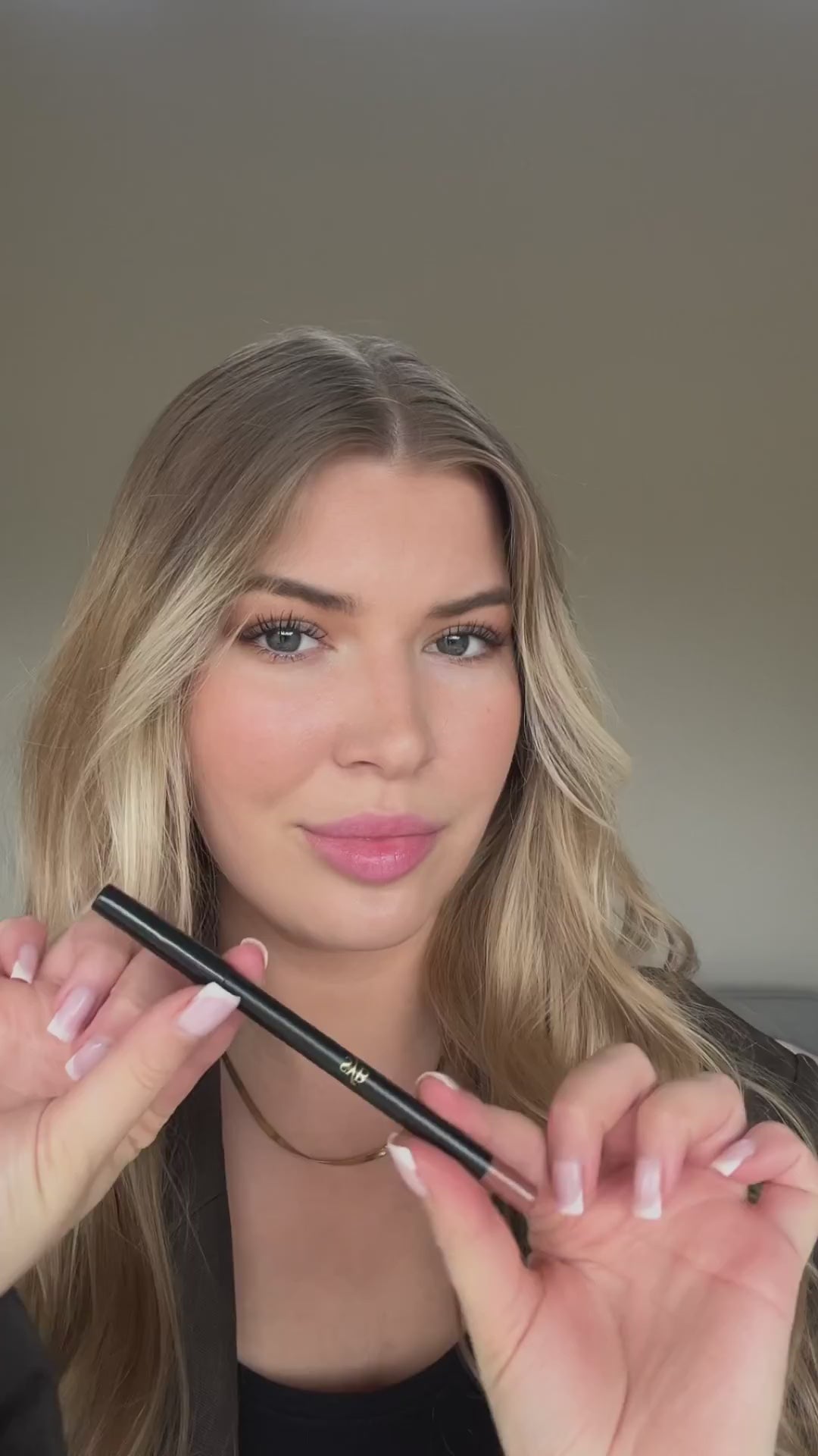 THE CLASSIC LIP LINER