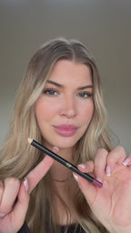 THE CLASSIC LIP LINER