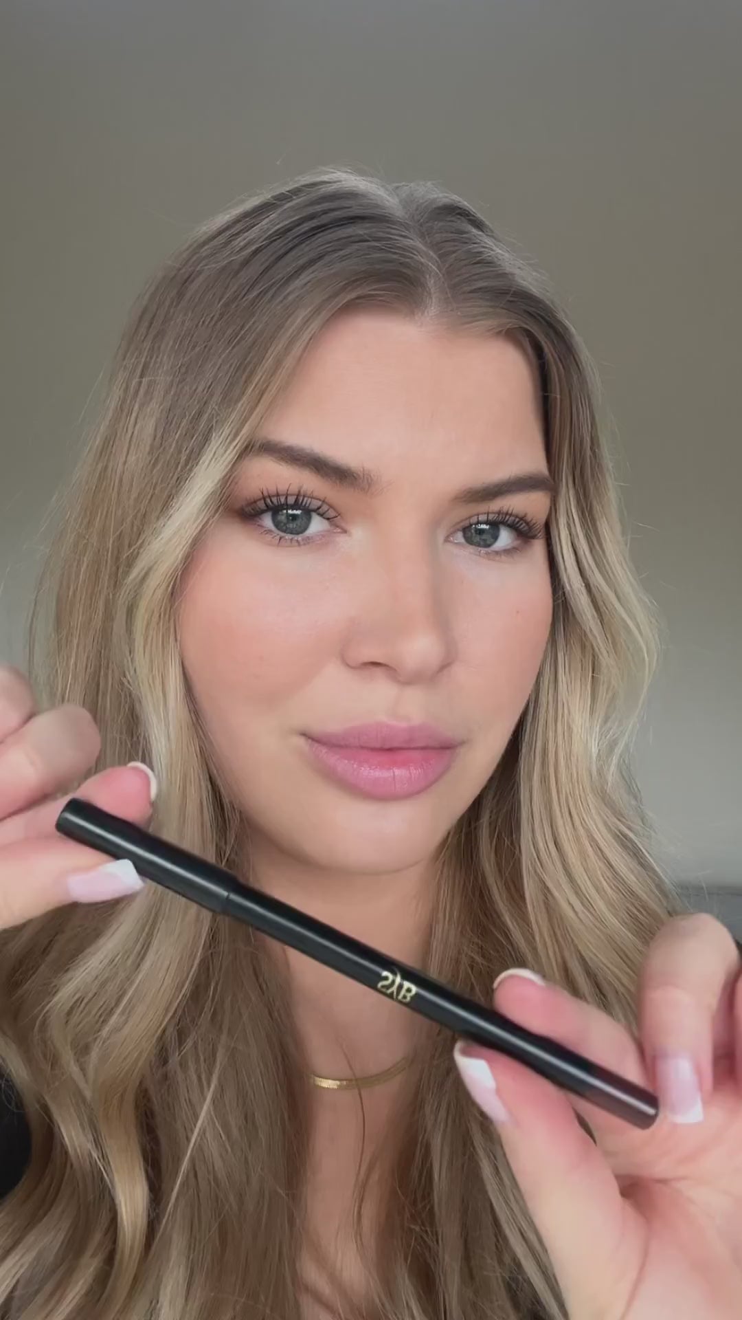 THE CLASSIC LIP LINER