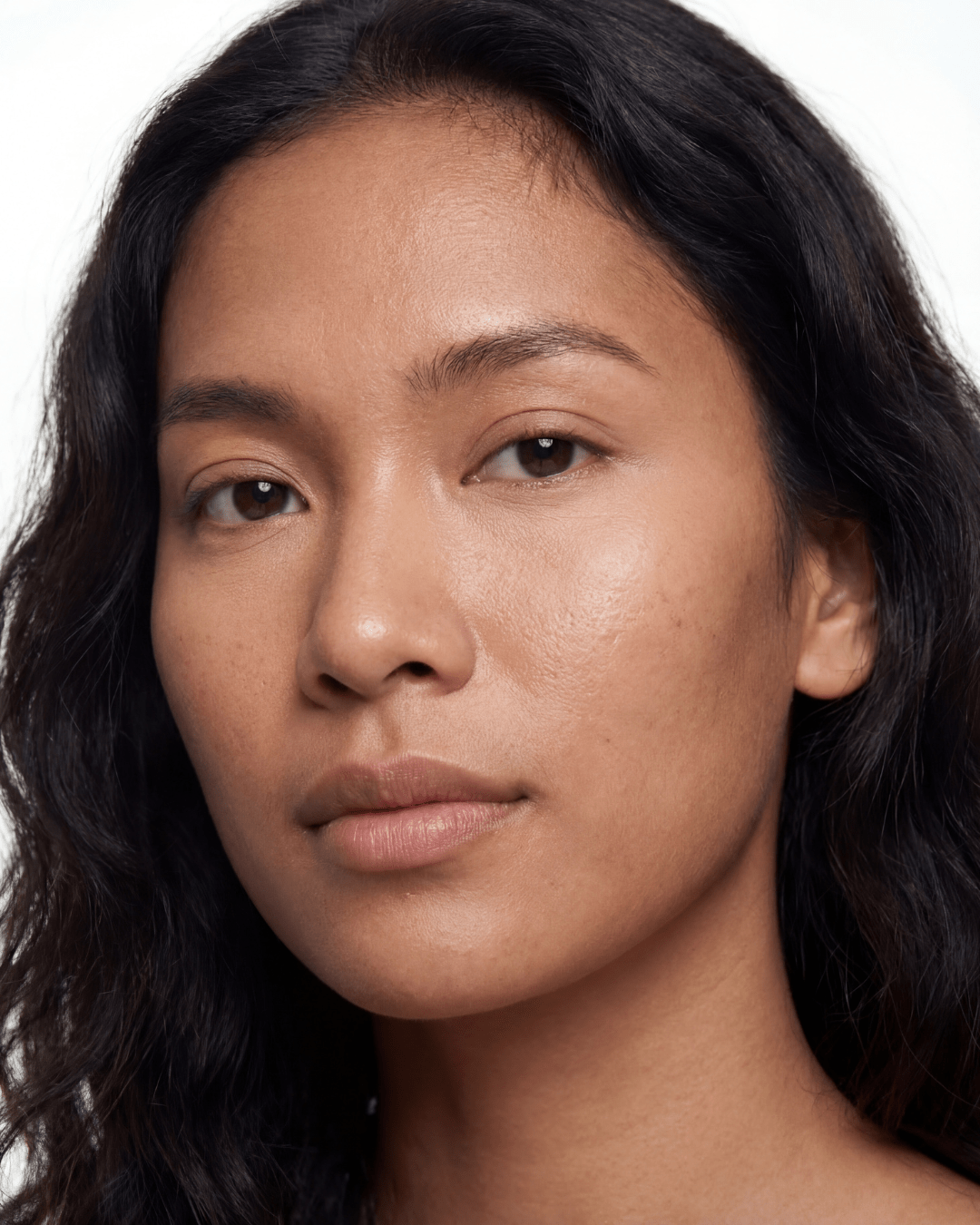 THE BRIGHTENING CONCEALER - SHAPE YOUR BEAUTY COSMETICS