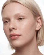 THE BRIGHTENING CONCEALER - SHAPE YOUR BEAUTY COSMETICS