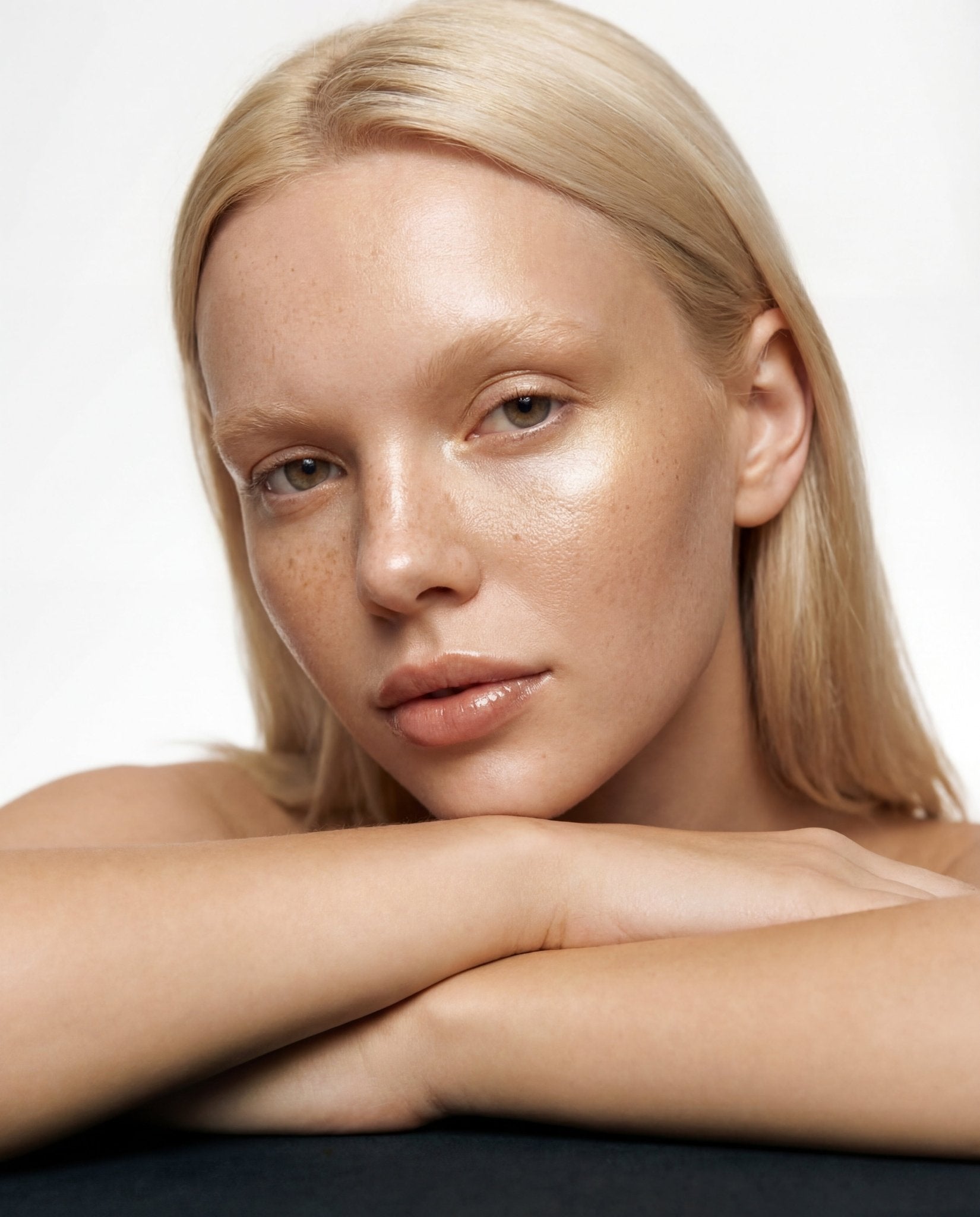 THE RADIANCE BASE - SHAPE YOUR BEAUTY COSMETICS